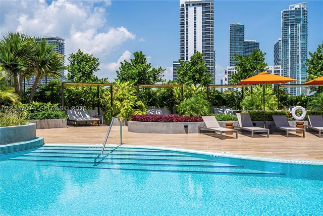 725 NE 24 5006, Miami, FL 3337