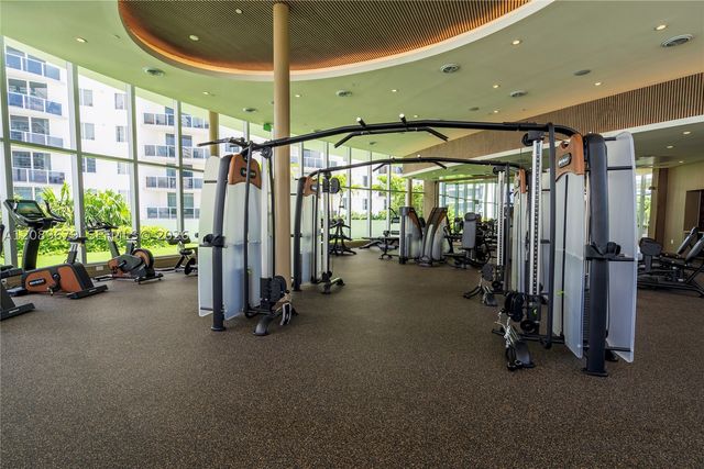 725 NE 24 5006, Miami, FL 3337