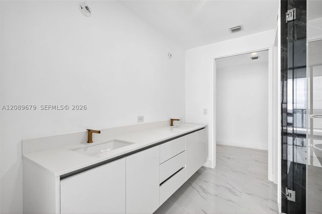 725 NE 24 5006, Miami, FL 3337