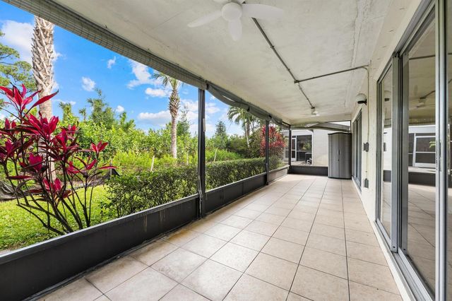 7281 N Pine Park Dr N, Lake Worth, FL 33467