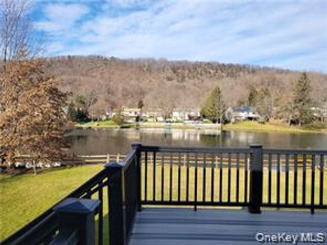 36 merriewold, Monroe, NY 10950