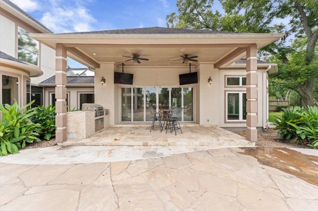 1830 Forest Gate Circle, Sugar Land, TX 77479