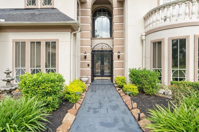 1830 Forest Gate Circle, Sugar Land, TX 77479