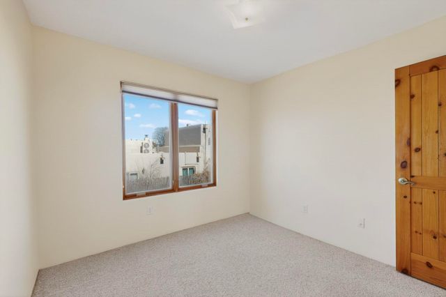 3153 La Paz Lane, Santa Fe, NM 87507