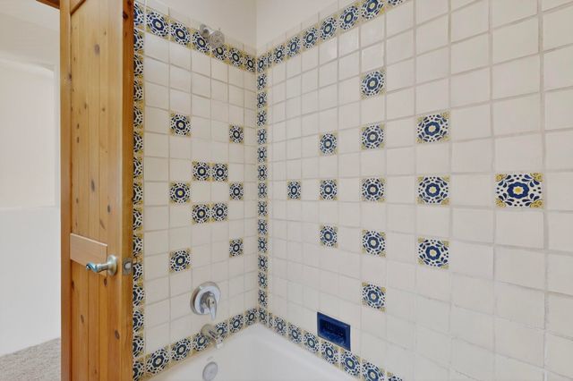 3153 La Paz Lane, Santa Fe, NM 87507