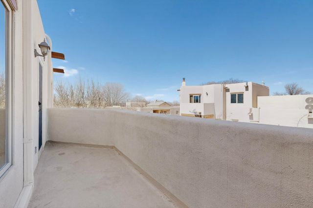 3153 La Paz Lane, Santa Fe, NM 87507