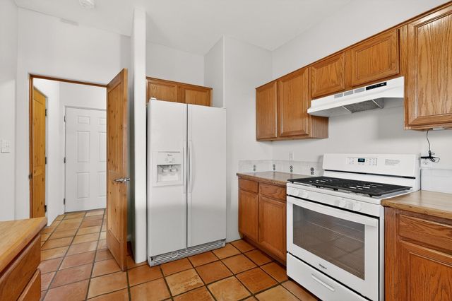 3153 La Paz Lane, Santa Fe, NM 87507