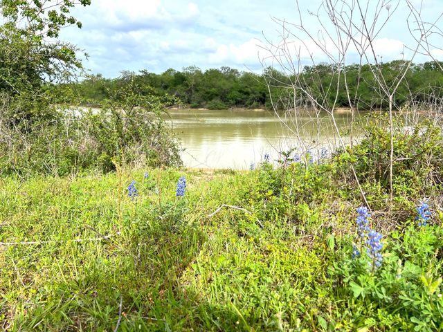 1900 Hluchan, Sealy, TX 77474