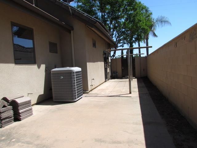 1072 Rorden Avenue, Selma, CA 93662
