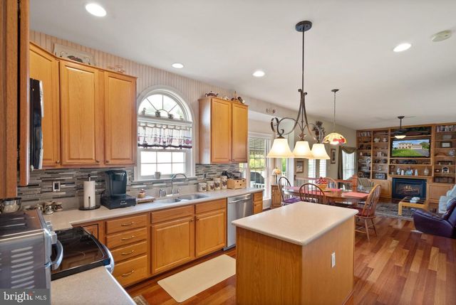 10324 WINGED ELM CIR, Manassas, VA 20110