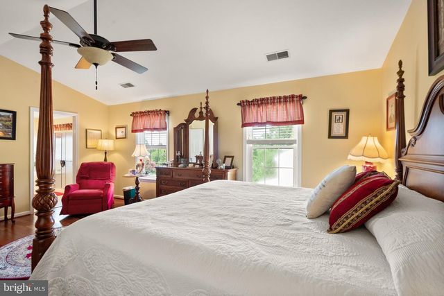 10324 WINGED ELM CIR, Manassas, VA 20110