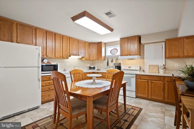 10324 WINGED ELM CIR, Manassas, VA 20110
