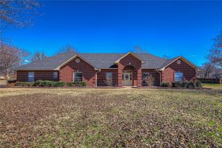302 Briarwood Lane, Sulphur Springs, TX 75482