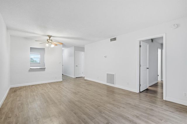 1400 NE 57th Street 304, Fort Lauderdale, FL 33334