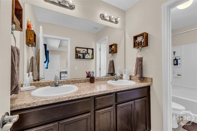 122 Lynwood Lane, Springfield, GA 31329