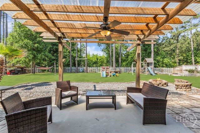 122 Lynwood Lane, Springfield, GA 31329