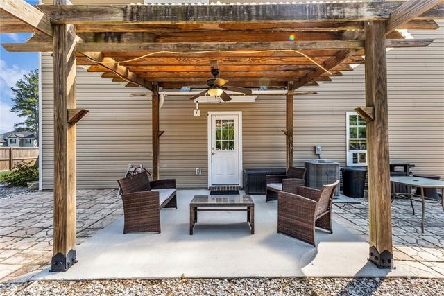 122 Lynwood Lane, Springfield, GA 31329