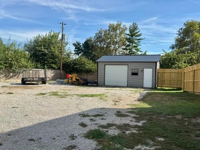 3336 E Alpine Drive, Springfield, MO 65804