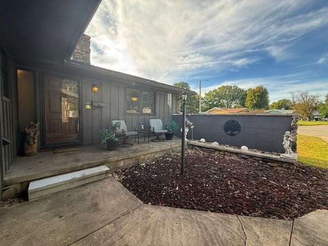 3336 E Alpine Drive, Springfield, MO 65804