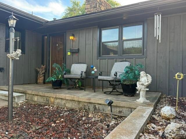 3336 E Alpine Drive, Springfield, MO 65804