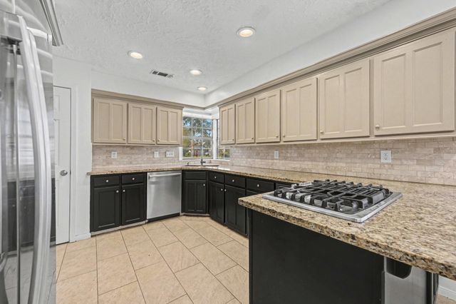 930 Bent Creek Court, Richmond, TX 77406