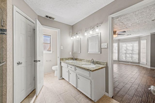 930 Bent Creek Court, Richmond, TX 77406