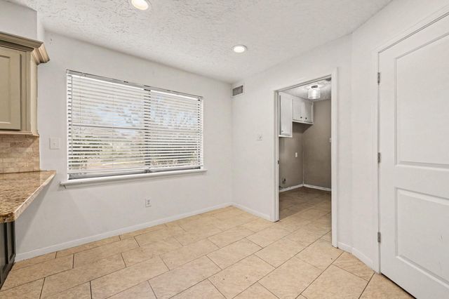 930 Bent Creek Court, Richmond, TX 77406