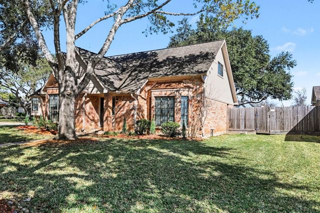 930 Bent Creek Court, Richmond, TX 77406