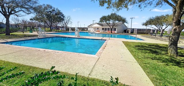 930 Bent Creek Court, Richmond, TX 77406