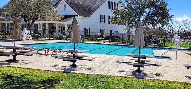 930 Bent Creek Court, Richmond, TX 77406