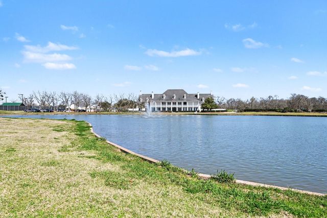 930 Bent Creek Court, Richmond, TX 77406