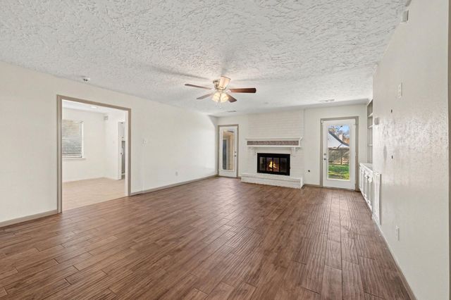 930 Bent Creek Court, Richmond, TX 77406