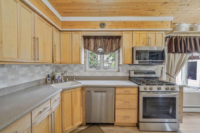 19 Laurel Street, Centereach, NY 11720