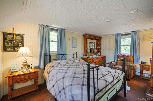 19 Laurel Street, Centereach, NY 11720