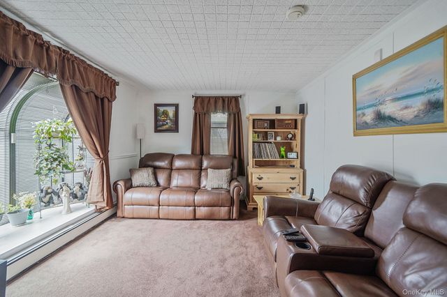 19 Laurel Street, Centereach, NY 11720