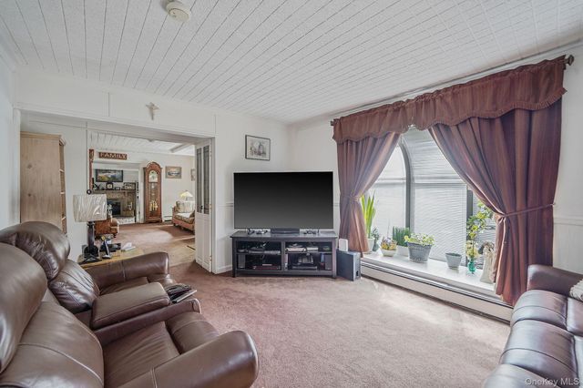 19 Laurel Street, Centereach, NY 11720