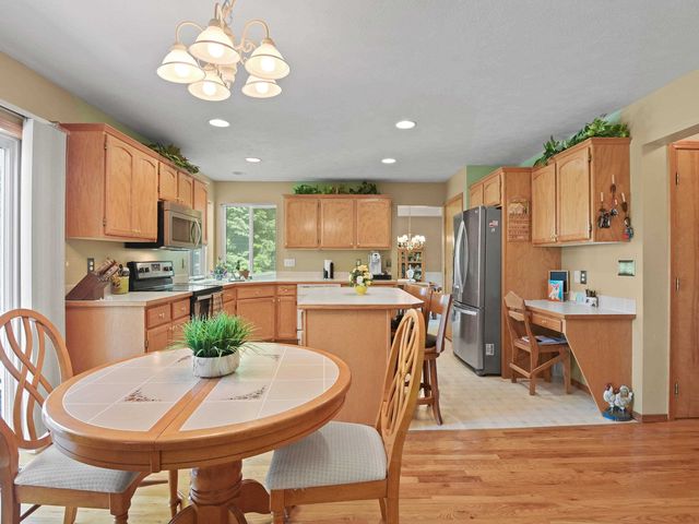 1013 E Harding Dr, Spokane, WA 99218