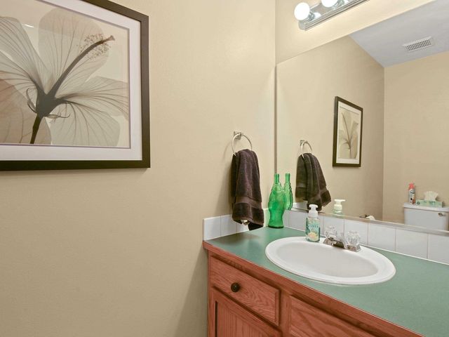 1013 E Harding Dr, Spokane, WA 99218