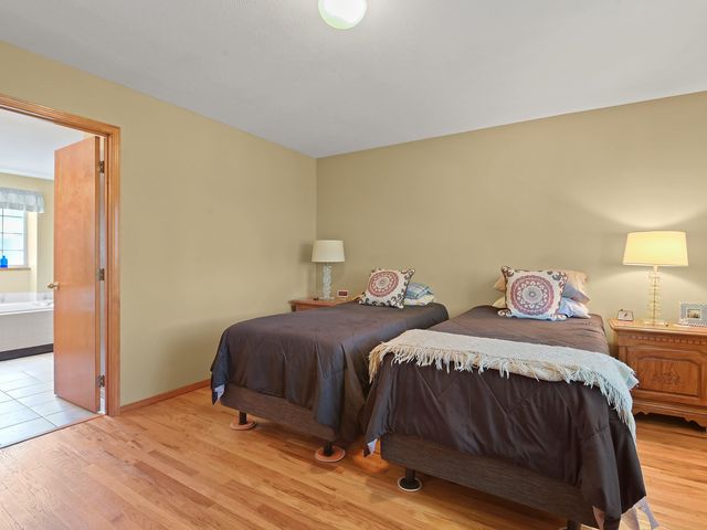 1013 E Harding Dr, Spokane, WA 99218