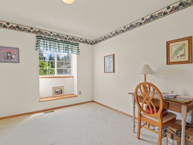 1013 E Harding Dr, Spokane, WA 99218