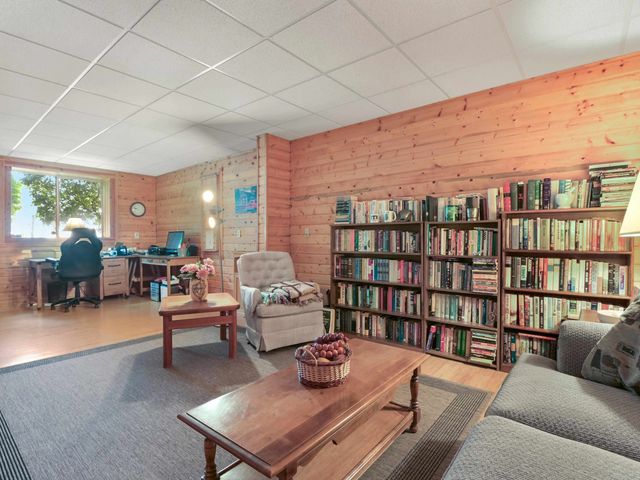 1013 E Harding Dr, Spokane, WA 99218