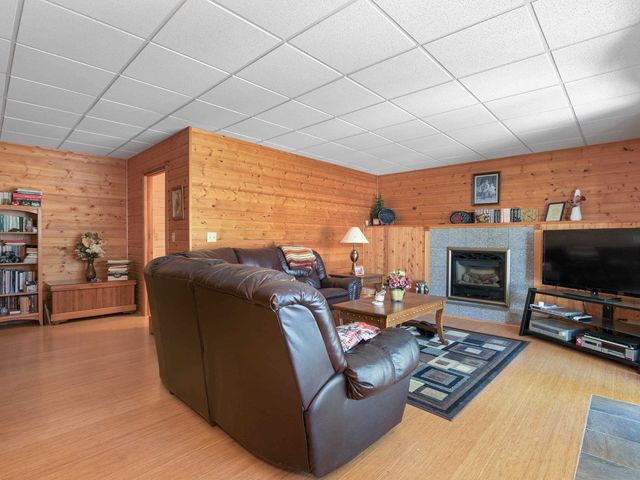 1013 E Harding Dr, Spokane, WA 99218