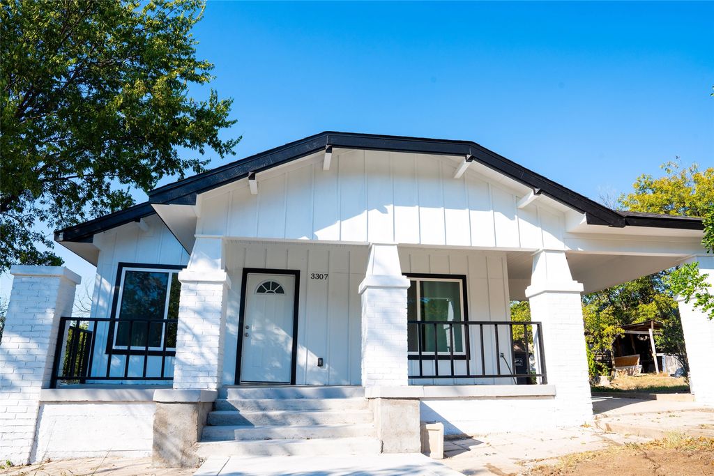 3307 Bideker Avenue, Fort Worth, TX 76105