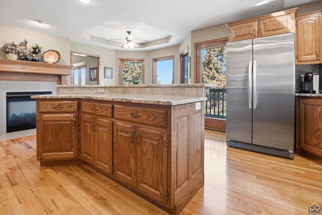 7848 SW Hiawatha DR, Topeka, KS 66615