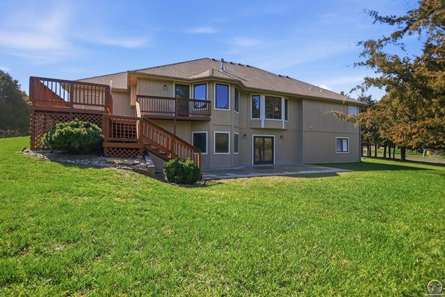 7848 SW Hiawatha DR, Topeka, KS 66615