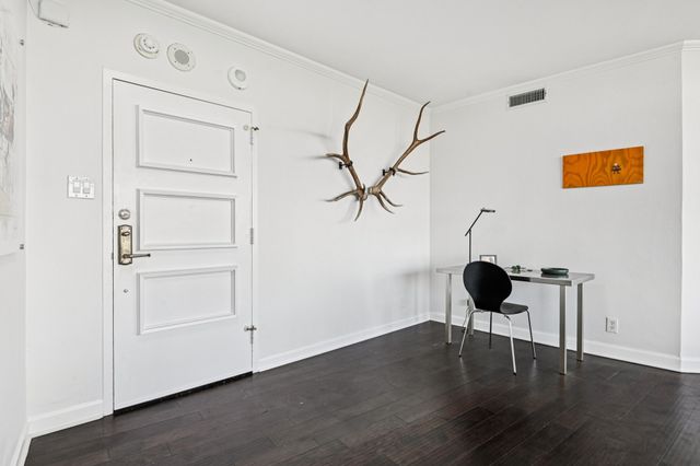 6211 W Northwest Highway 2306, Dallas, TX 75225