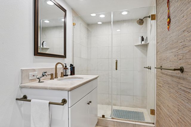 6211 W Northwest Highway 2306, Dallas, TX 75225