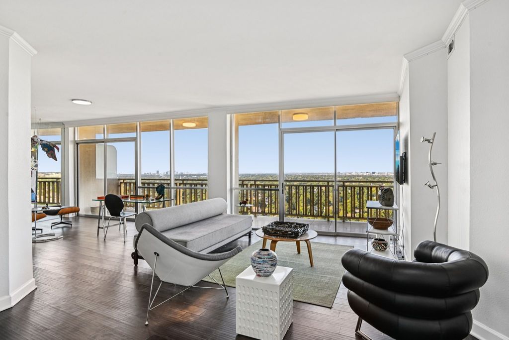 6211 W Northwest Highway 2306, Dallas, TX 75225