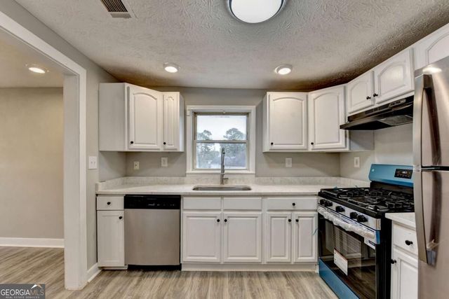 574 Glendale Road, Scottdale, GA 30079