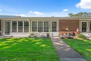 227 Blackpool Court D, Ridge, NY 11961
